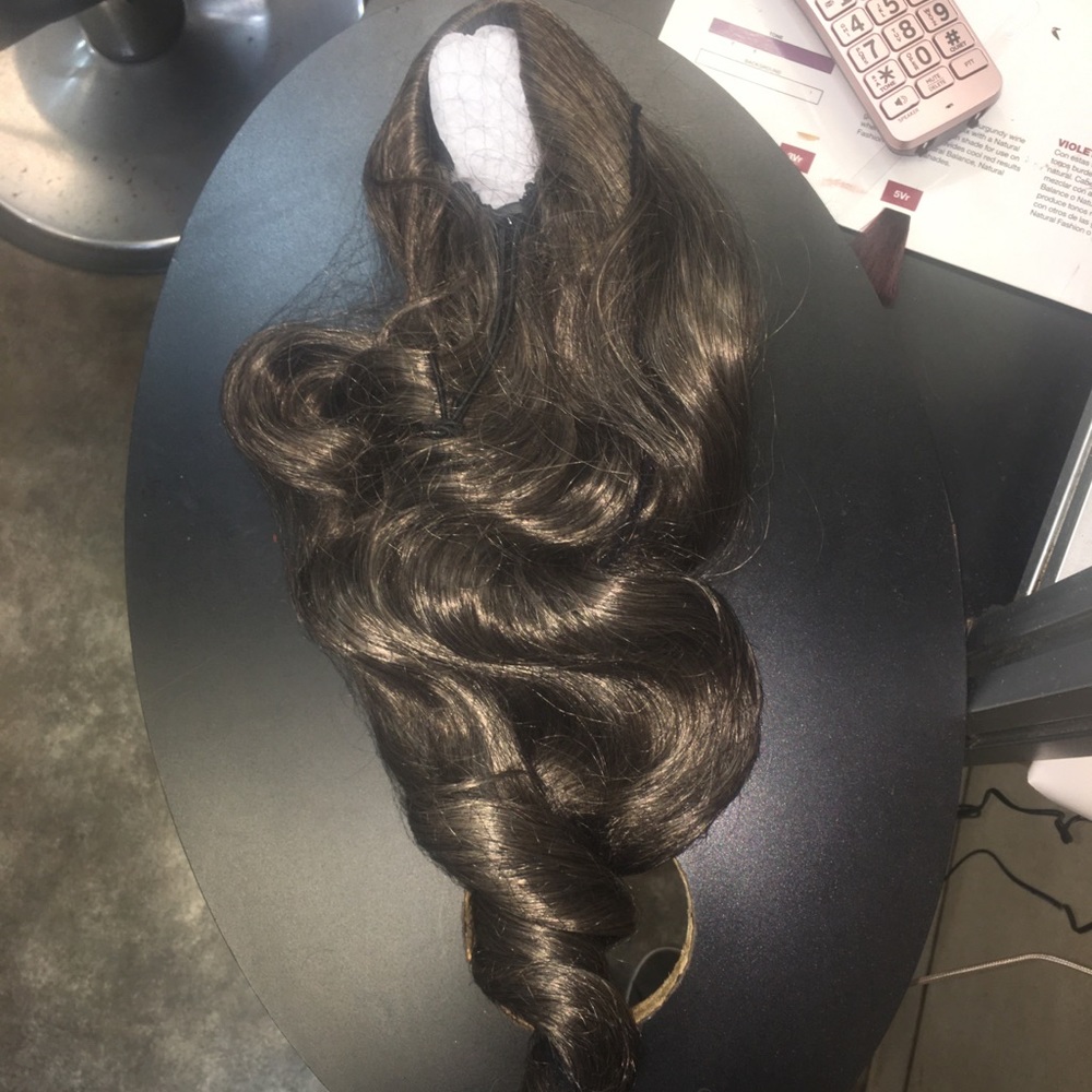 Drawstring ponytail by Natasha ASH BROWN